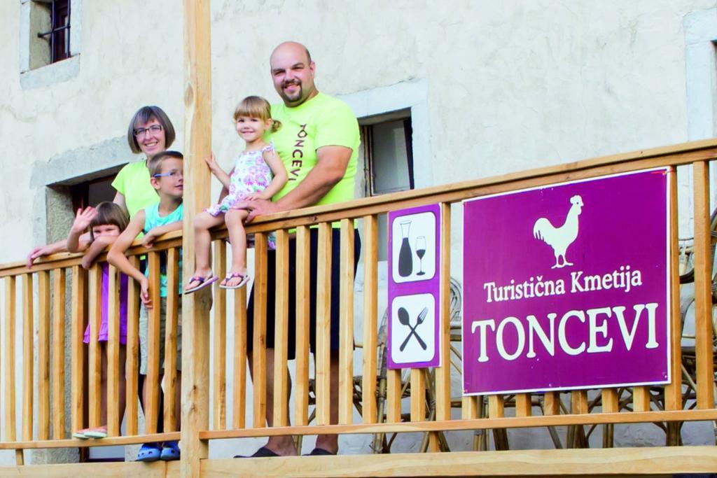 Hotel Toncevi Eco Estate Branik Esterno foto